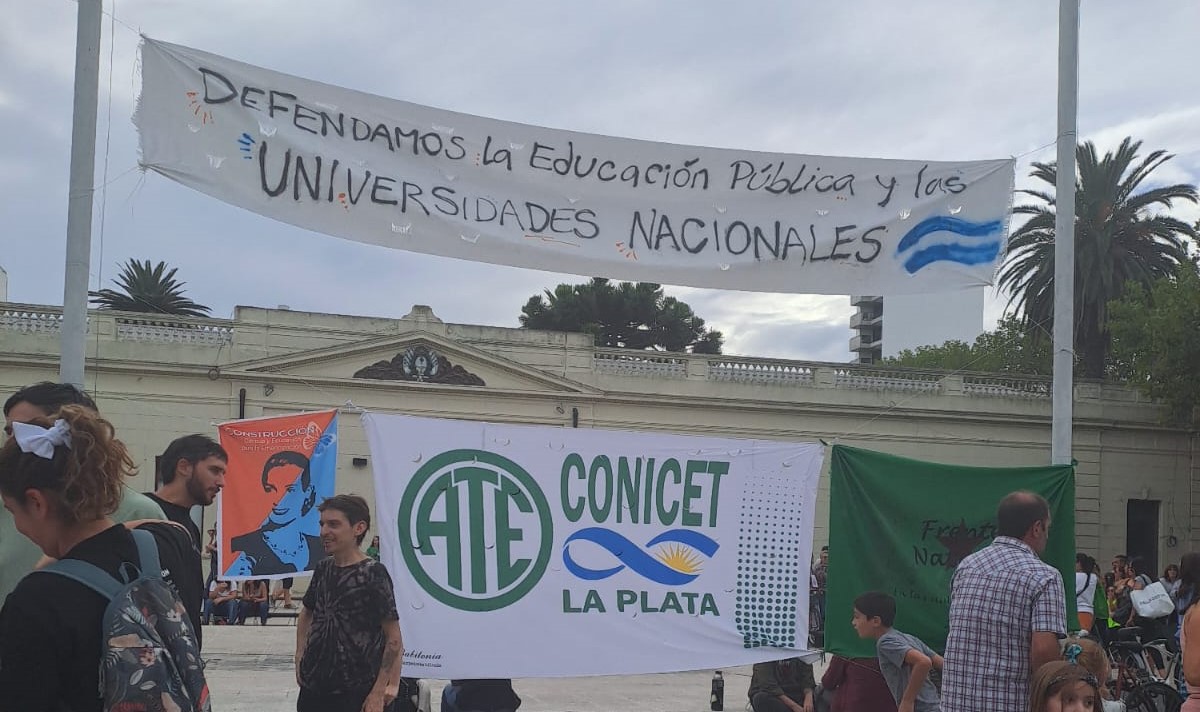 La Plata: masiva convocatoria en el Festival Federal por la Ciencia y Educación Pública