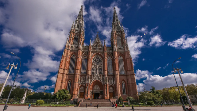 Estos son los increíbles circuitos turísticos que podés hacer para conocer La Plata