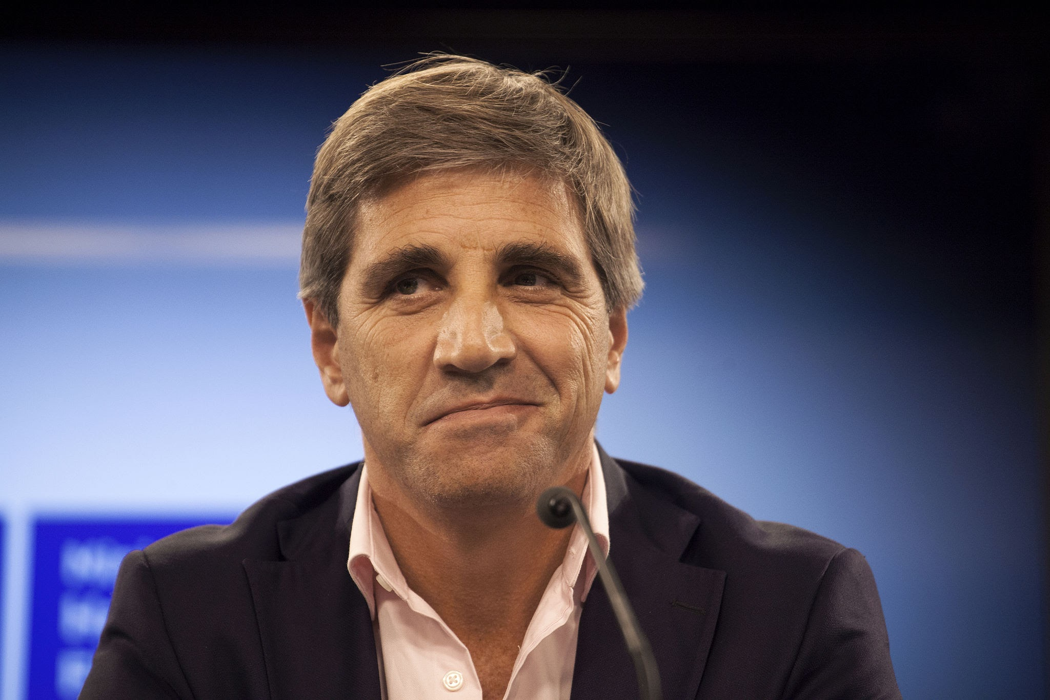 ¿El acuerdo se pone en marcha? Luis Caputo volvió al país para reunirse con el equipo técnico del FMI