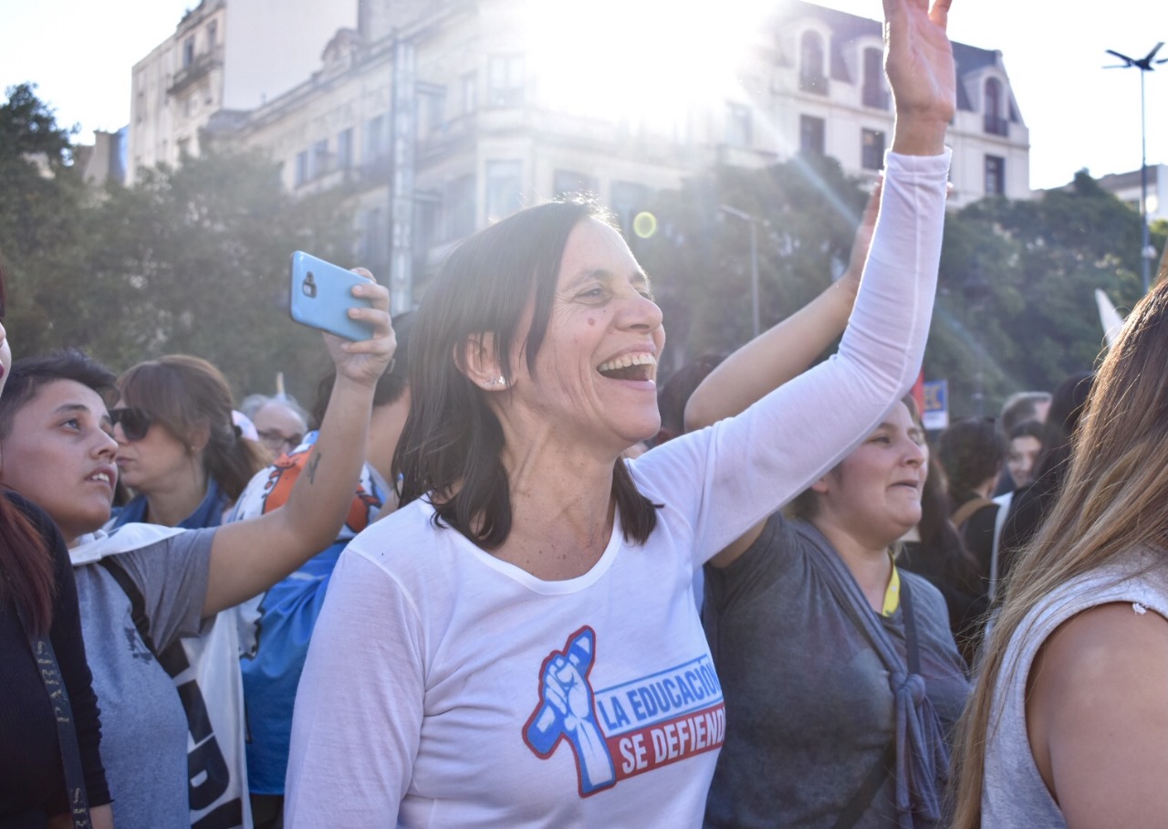 Territorios en Lucha marcha por un bono educativo de $300.000: «A ningún pibe o piba le debe faltar lo necesario para empezar las clases»