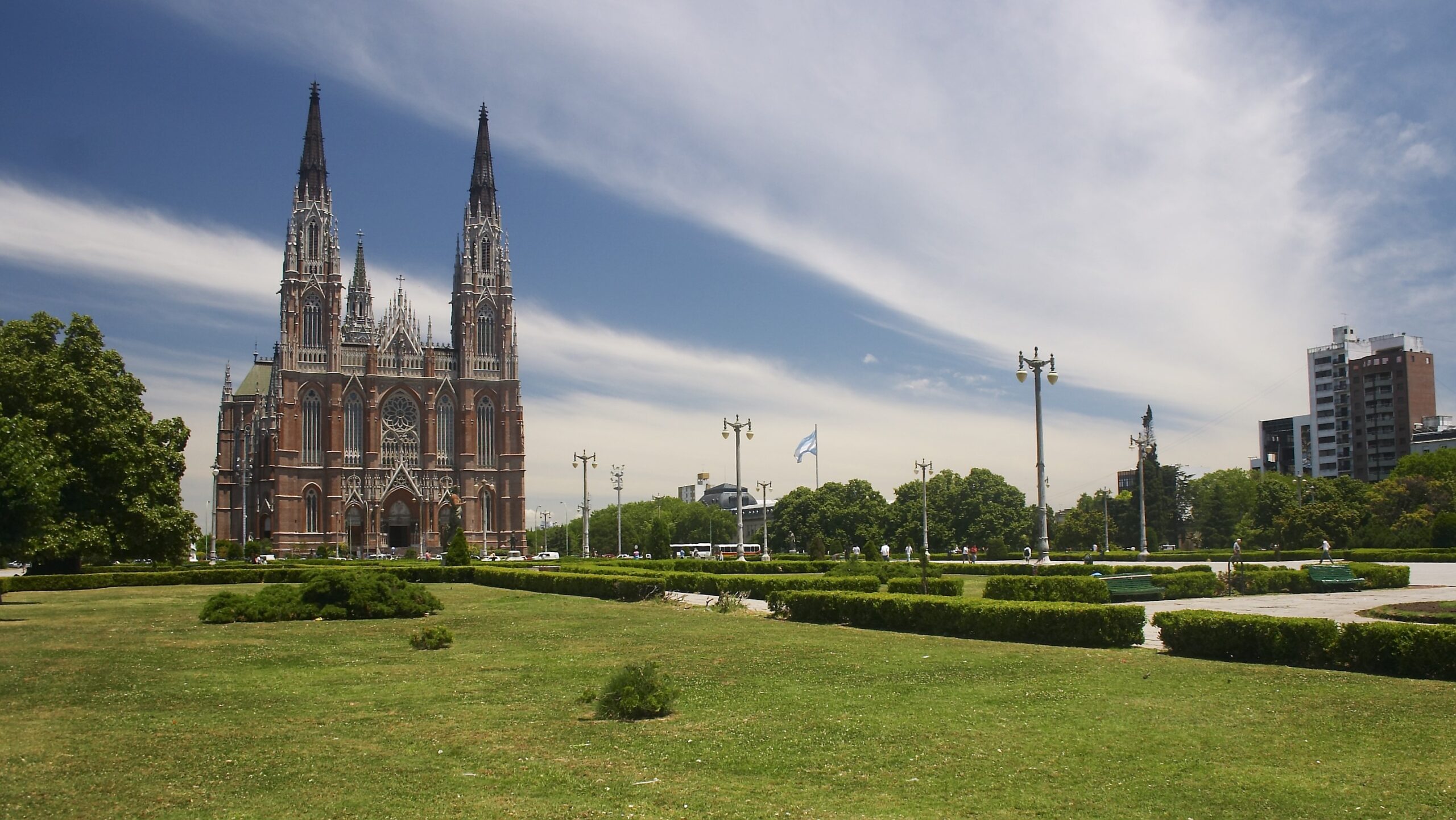 “Joyas de Plaza Moreno”: el turismo cultural como apuesta de identidad platense