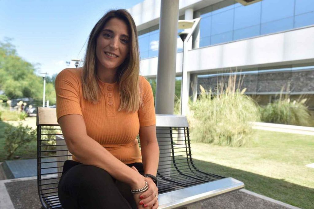 MANUELA CASTAÑEIRA DEL NUEVO MAS SE LANZA EN UN ENCUENTRO DE CANDIDATES ANTICAPITALISTAS