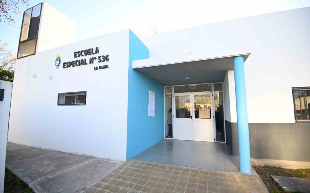 Axel Kicillof inauguró el nuevo edificio de la Escuela de Educación Especial N.º 536 en Villa Elisa: una obra clave para la inclusión educativa en La Plata
