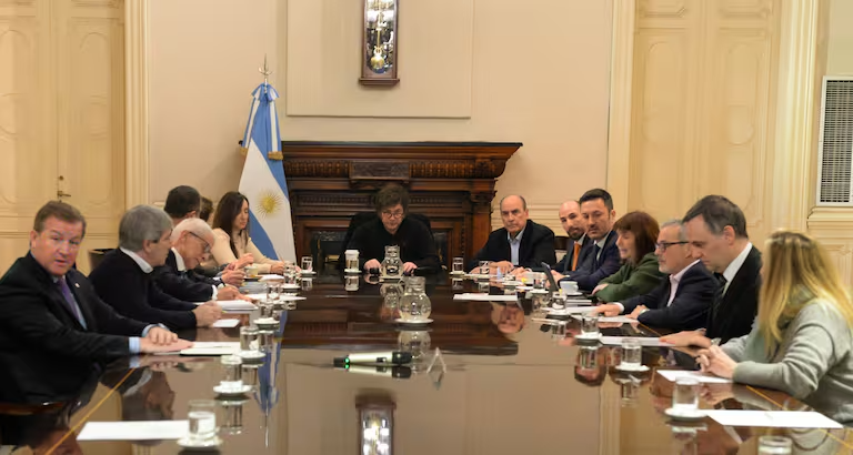 Milei reunió a su Gabinete en la recta final antes del cierre de listas