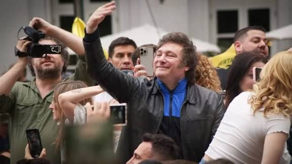 Milei cierra la campaña en Córdoba y Rosario con un mensaje de esperanza y llamado al voto