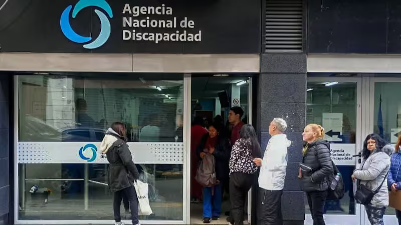El Ejecutivo avanza con el cierre de la Agencia de Discapacidad y traspasa sus funciones a Salud
