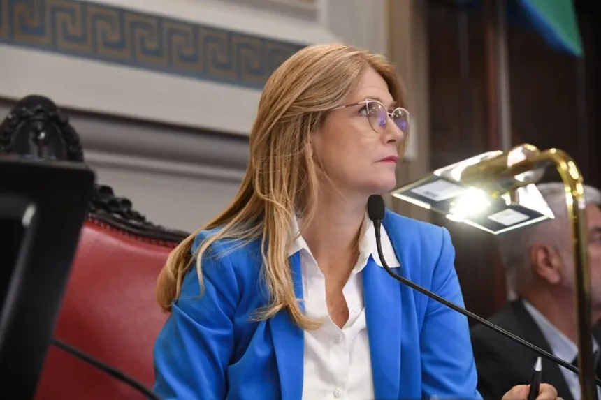 PJ bonaerense en disputa: Magario acelera afiliaciones, desafía a Máximo Kirchner y se prepara para negociar el control del partido