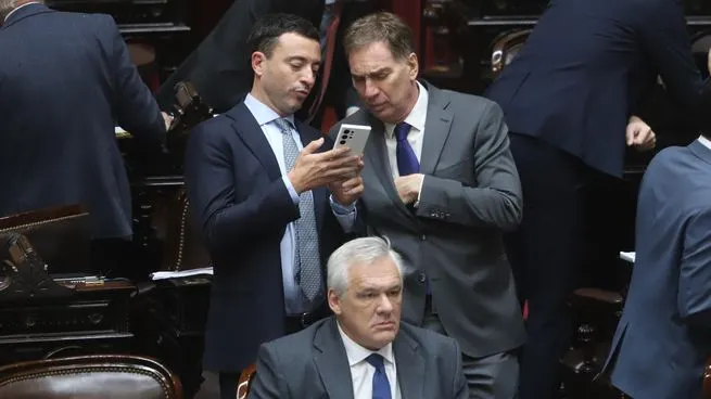 Reforma laboral: el Gobierno pone en marcha la negociación política con las provincias y Santilli abre el diálogo en Chubut