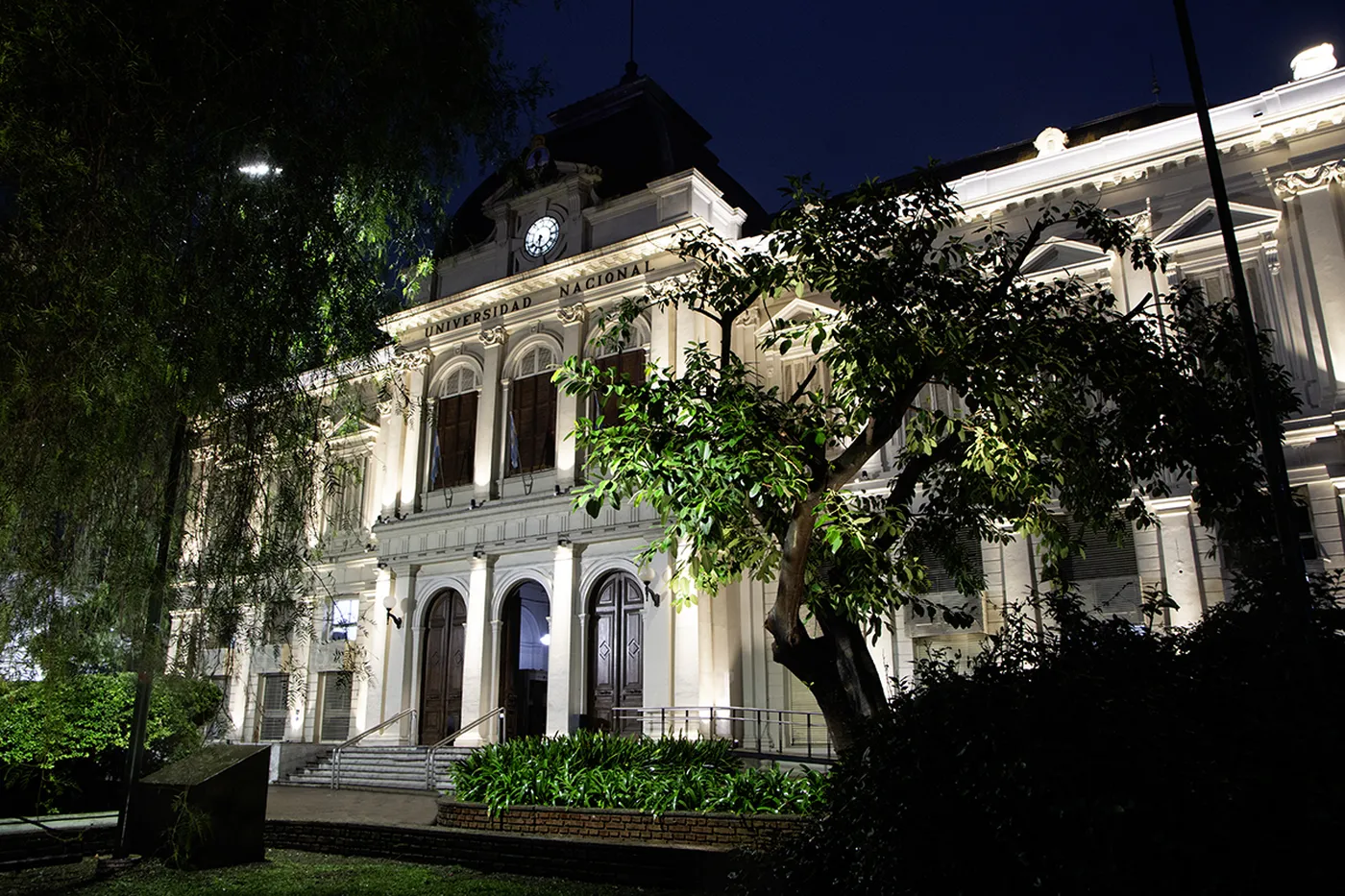 Paro docente en la UNLP y en la Provincia: cómo impacta la reforma laboral y el recorte educativo en el conflicto nacional