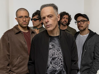 COSSI estrena el videoclip de “Millennial”: de qué trata, dónde verlo y las nuevas fechas en Buenos Aires