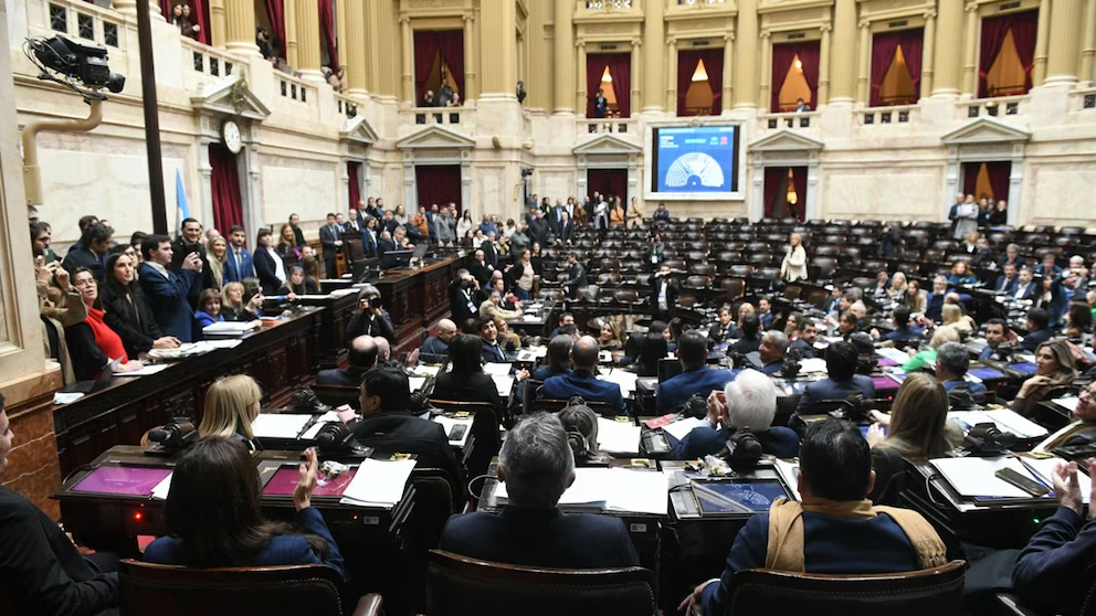 El Congreso aprobó el pago a los últimos holdouts del default de 2001 y Argentina busca cerrar una deuda que arrastra desde hace 25 años