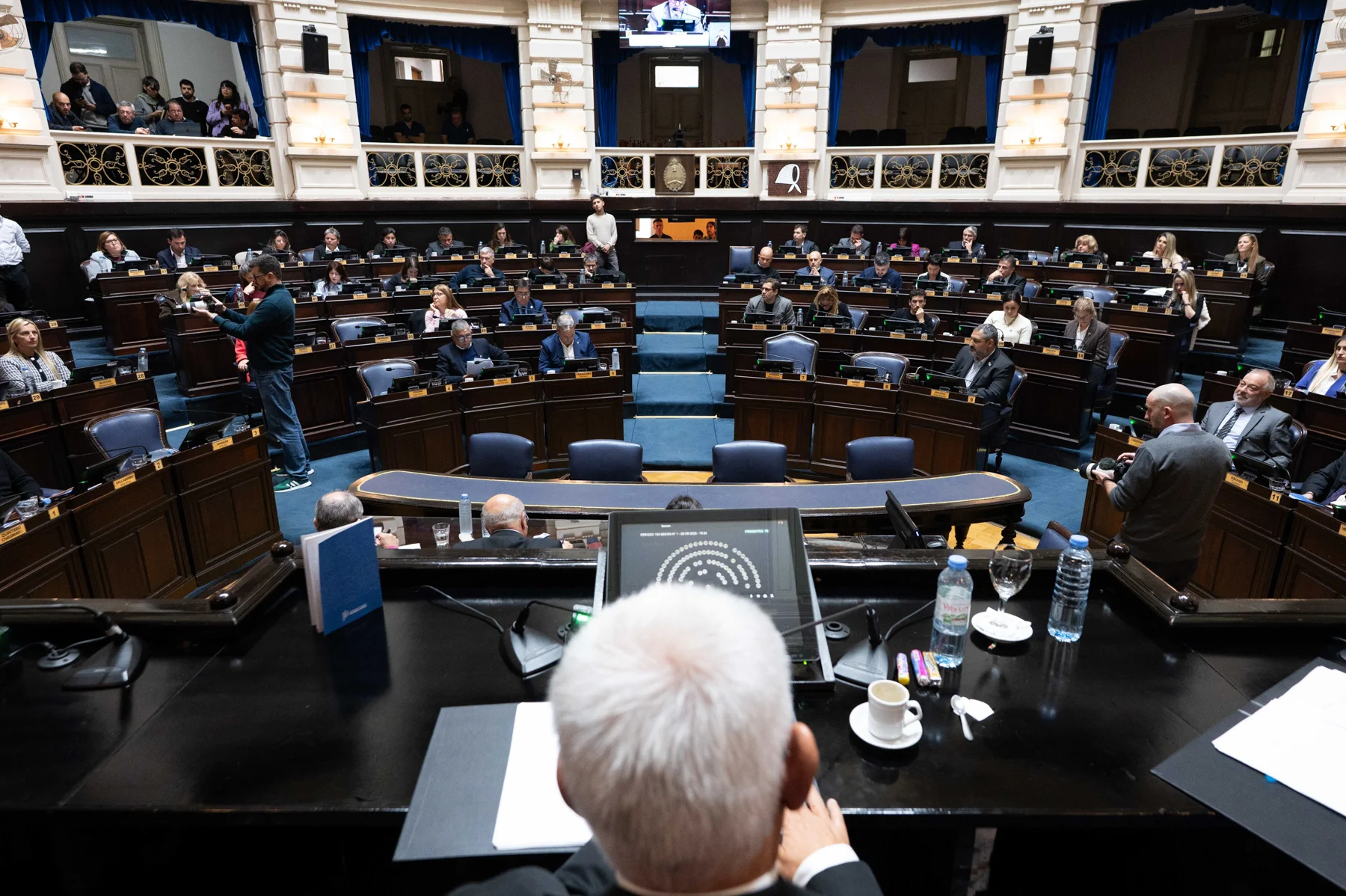 Fracaso opositor por IOMA y fondos trabados para los municipios: la Legislatura bonaerense cerró una jornada de máxima tensión política