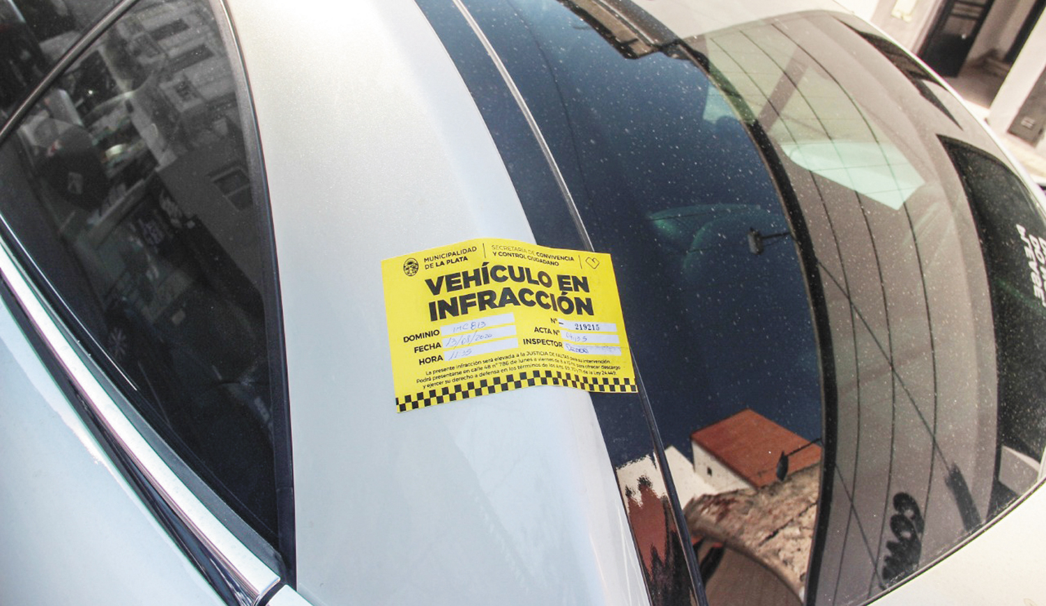 Multas en La Plata: cómo consultar si tu vehículo tiene infracciones y evitar problemas al renovar la licencia