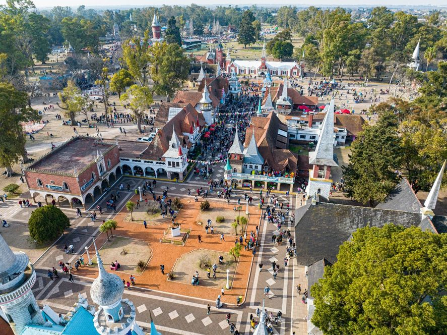Qué hacer en La Plata este domingo: 12 actividades gratuitas para disfrutar en familia, con amigos o en pareja