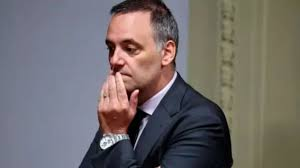 Adorni quedó cada vez más aislado y crece la presión para que abandone el Gobierno