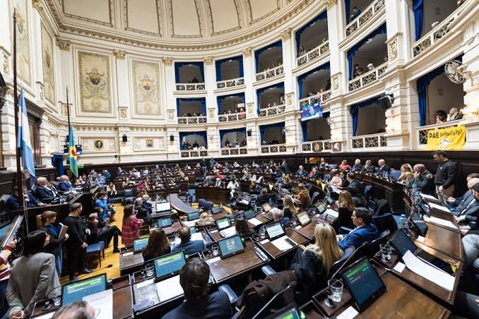 Diputados bonaerenses debatirán proyectos sobre desarrollo municipal, cooperación internacional y reconocimiento a iniciativas locales
