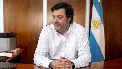 La odisea de las renuncias en el Gobierno: Santilli mueve piezas, sale Darío Genua y crece la pelea por las áreas estratégicas del Estado