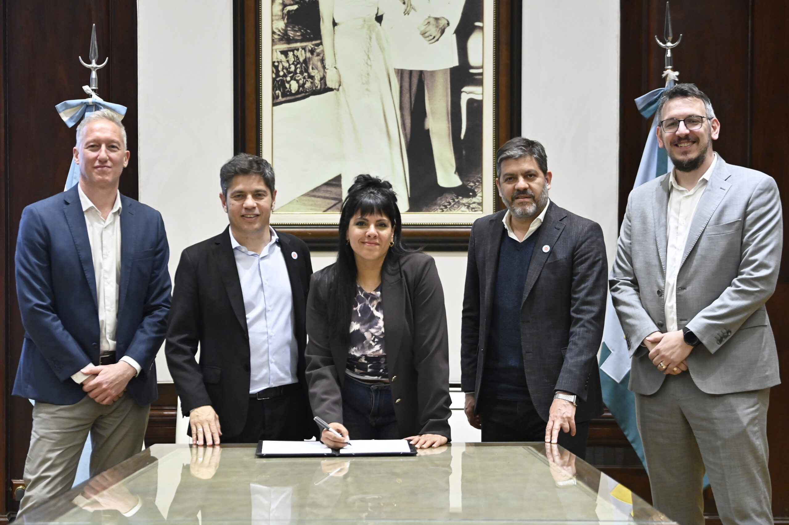 Kicillof anunció $7.855 millones para municipios bonaerenses: en qué se usarán los fondos
