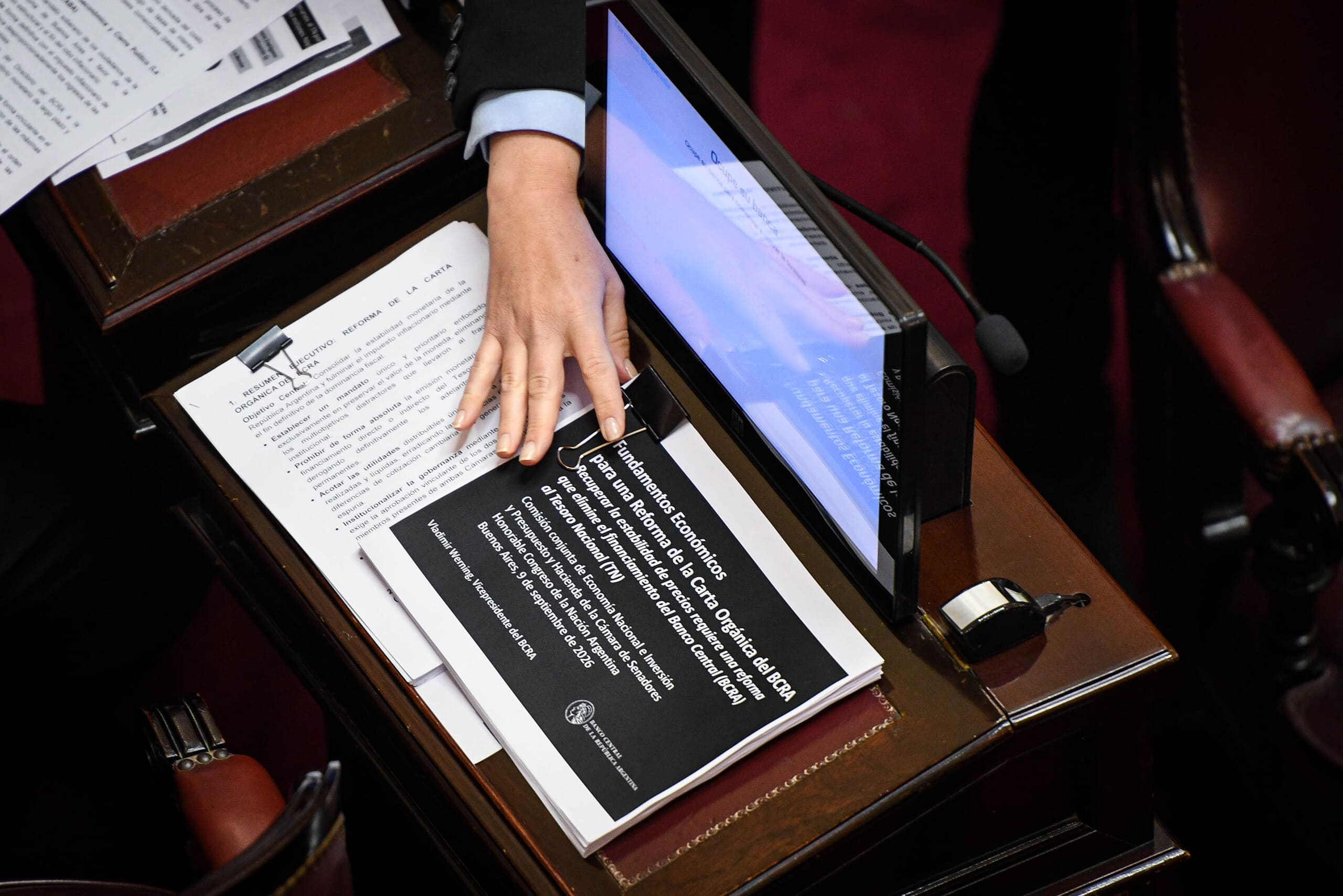 El Senado aprobó la reforma del Banco Central con cambios: qué deberá definir ahora Diputados