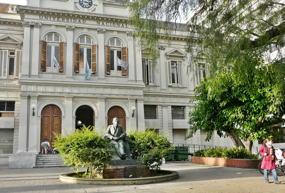 Paro universitario: la UNLP se suma al reclamo nacional por salarios y financiamiento