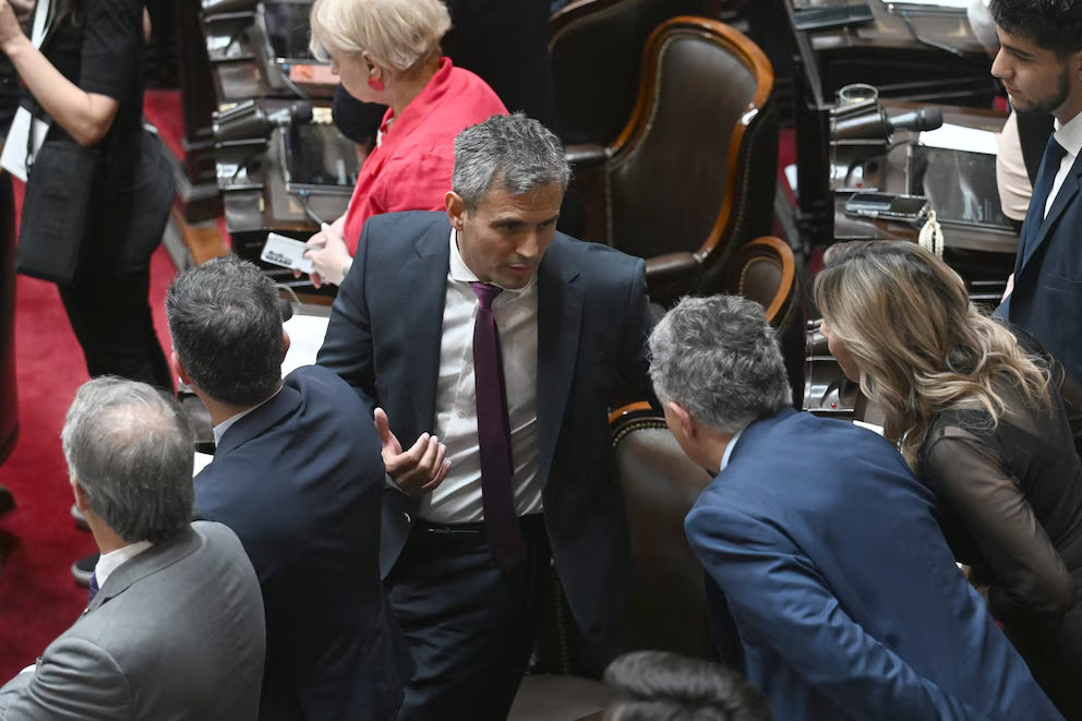 DNU 70: el Gobierno enfrenta 14 días clave para evitar su derogación y acelera acuerdos con gobernadores