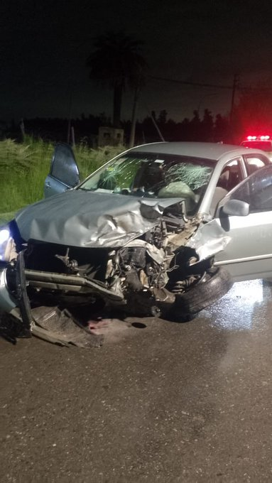 Fuerte choque en Melchor Romero: tres heridos tras el impacto entre un Toyota Corolla y un Ford Falcon